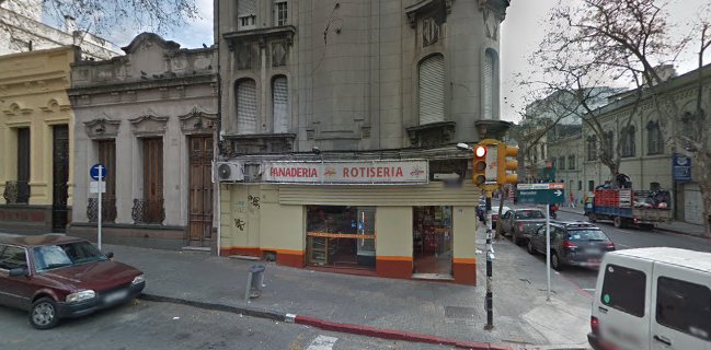 Panadería y Confitería La Vienesa