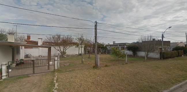 Graciela decorando tortas